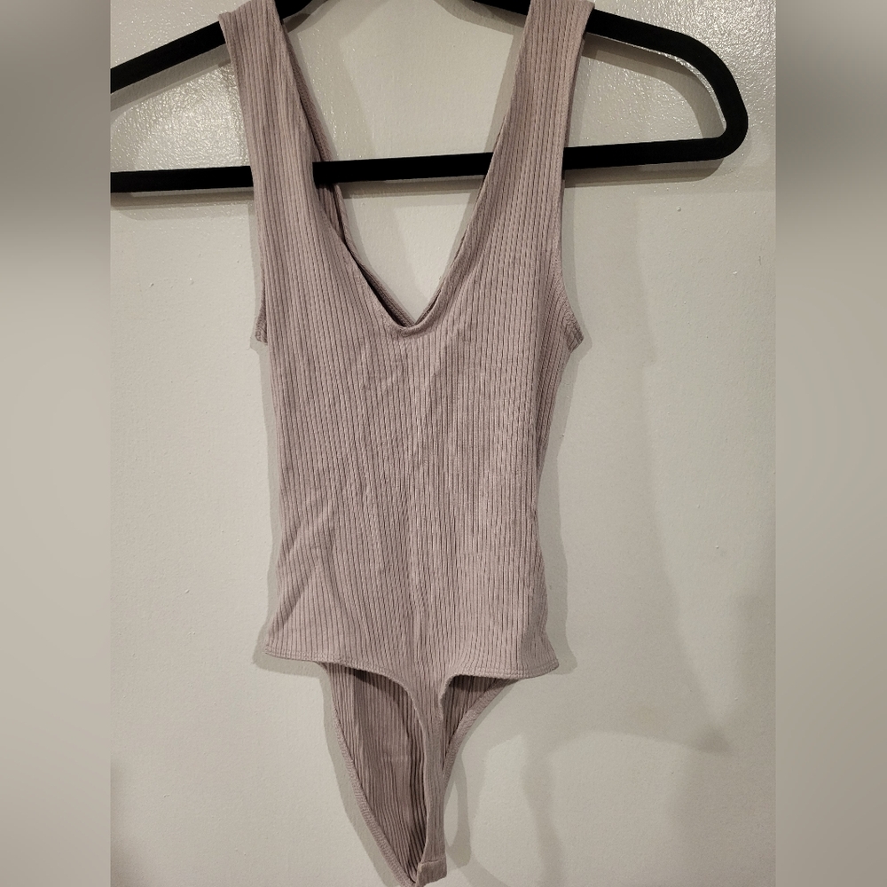 Babaton Ribbed Lavender Bodysuit - Picture 2 of 5